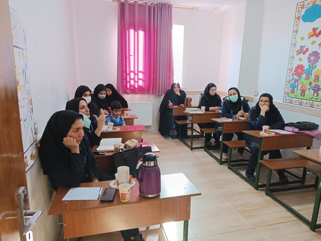 کودکستان و دبستان دخترانه بیان